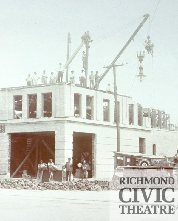 Building the Theatre 1909
